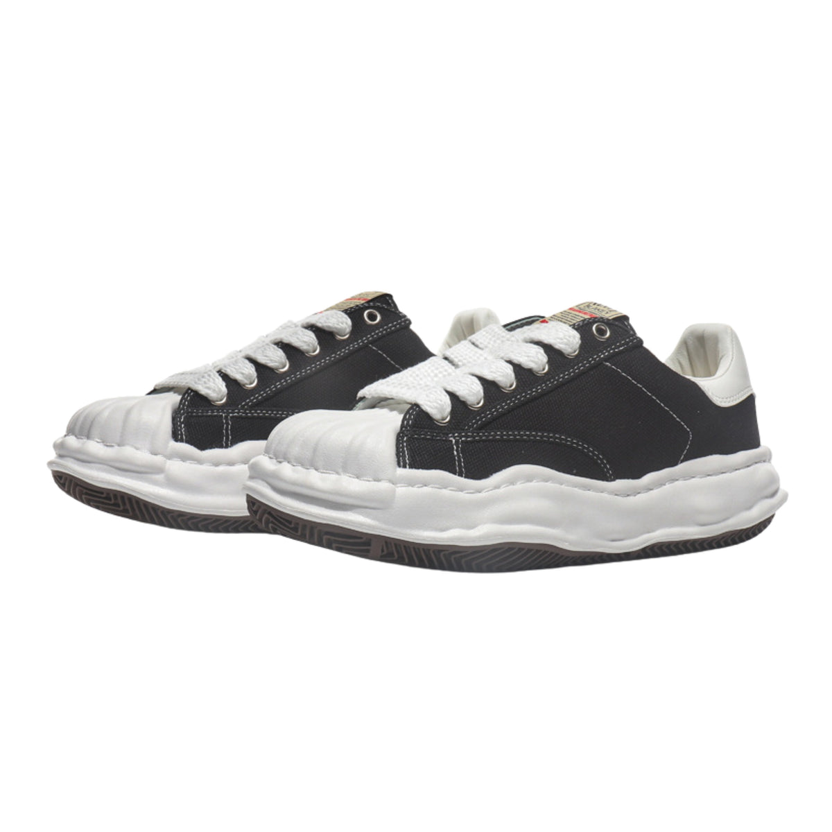 MIZUNO — SNEAKER
