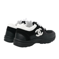 Runner Black White