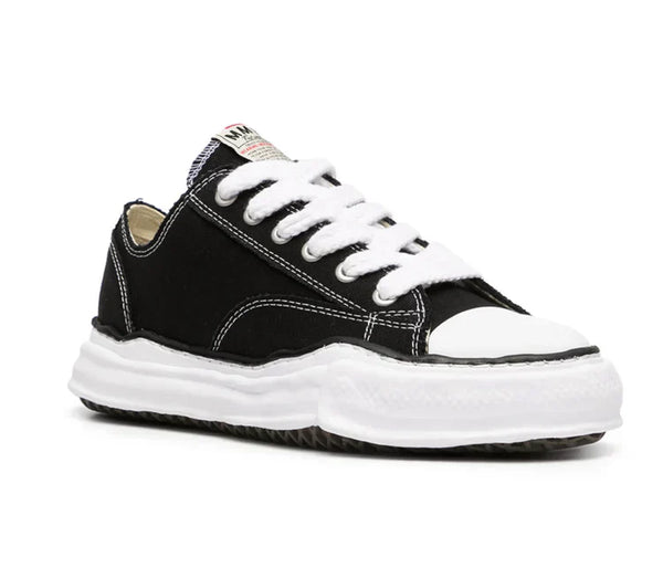 MMY Low-Top Sneaker